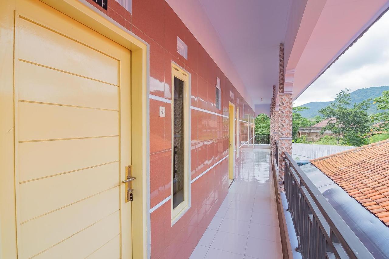 RedDoorz Syariah @ Tambak Mekar Street Subang Hotel Djalantjagak Luaran gambar