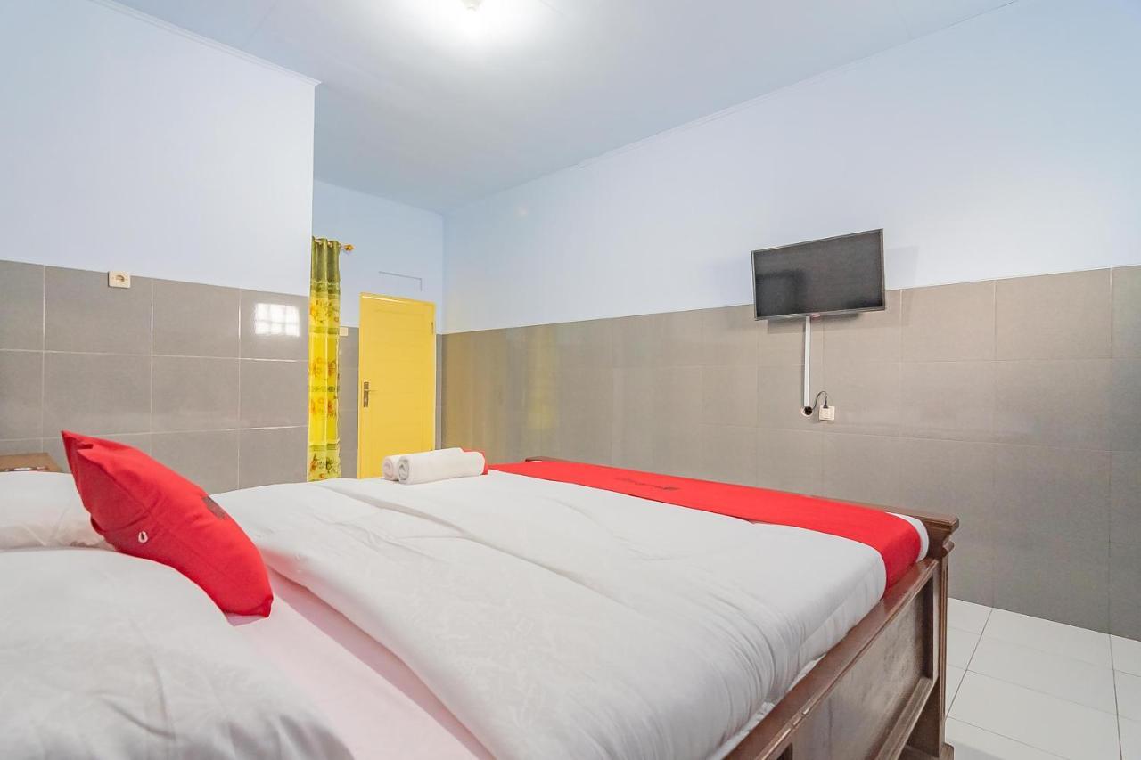 RedDoorz Syariah @ Tambak Mekar Street Subang Hotel Djalantjagak Luaran gambar