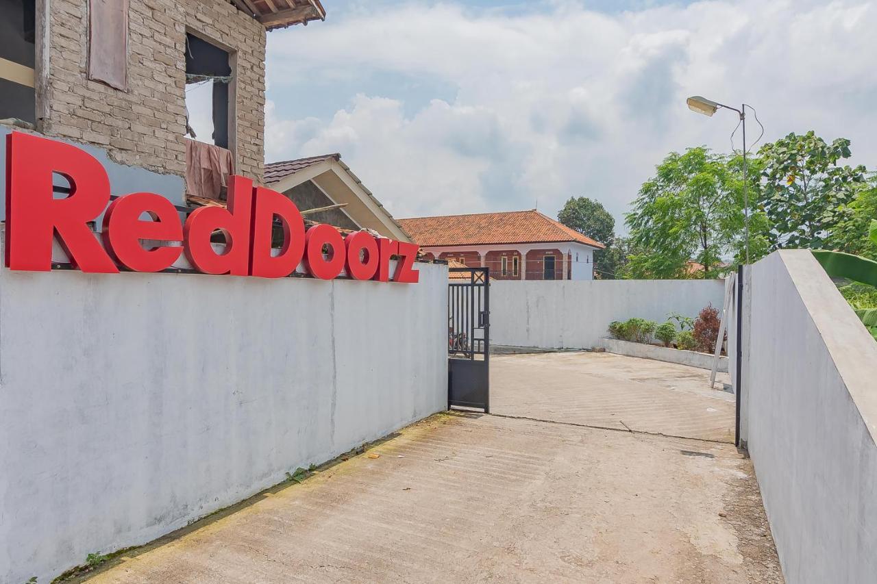 RedDoorz Syariah @ Tambak Mekar Street Subang Hotel Djalantjagak Luaran gambar