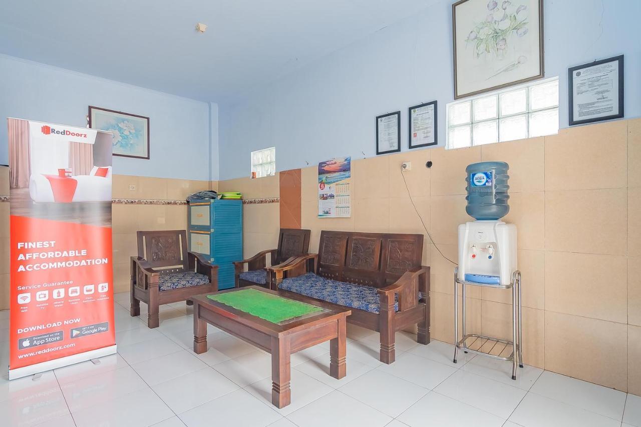 RedDoorz Syariah @ Tambak Mekar Street Subang Hotel Djalantjagak Luaran gambar